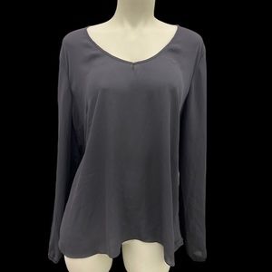 Maurice brand. Nice flowy long sleeve top.